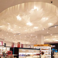 Paper Design оформляет потолки в магазинах Рив Гош