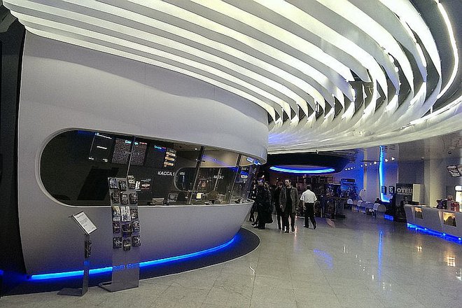 Оформление потолка в IMAX