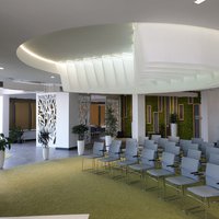 Новая форма потолка Drop Stripe® в конференц-зале