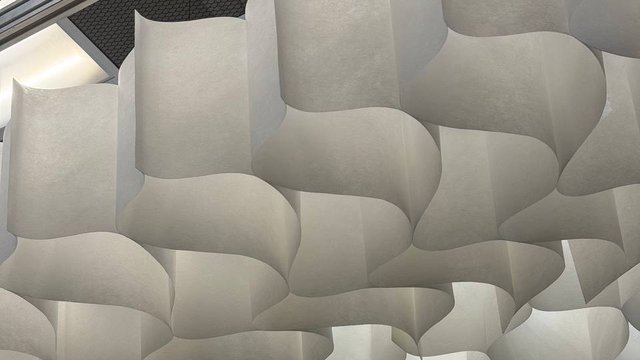 Сотовый потолок Honeycomb в движении