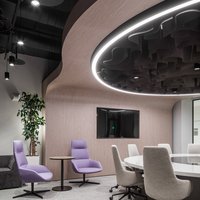 Красивый офисный потолок в нише
