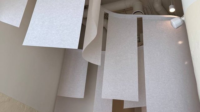 Дизайнерский потолок из ламелей для кофейни Onday