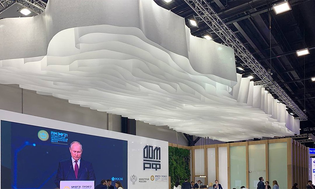 Ламельный потолок для Международного Экономического Форума в СПб
