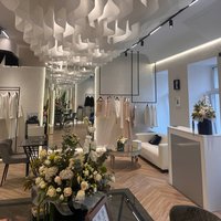 Ламельный потолок в шоуруме, Москва