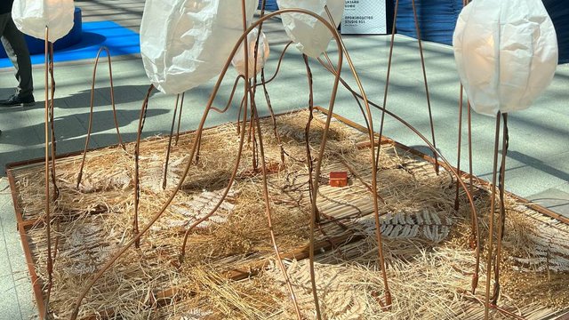 Арт-объект, созданный в коллаборации Paper Design® с бюро Lampa Community и Никитой Новожиловым