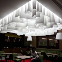 Декоративные потолок wave ceiling в отеле Хилтон
