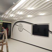 Оформление низкого потолка в офисе Yamaha