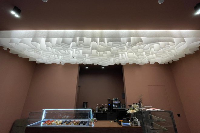 Потолок Wave® ceiling в кафе Нежность, г. Саратов