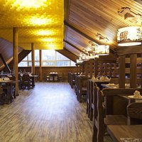Медово-желтый потолок Honeycomb ceiling®