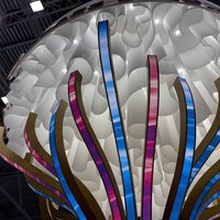 Светящаяся крона для выставочного стенда